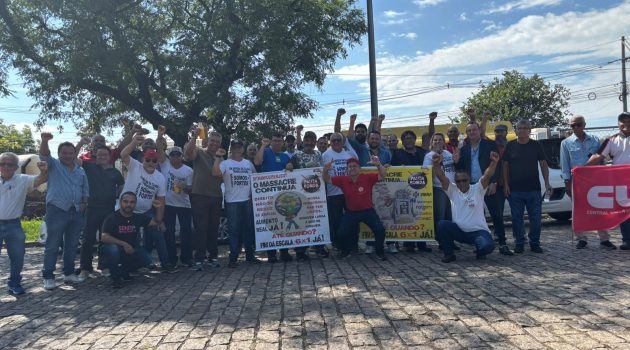 Trabalhadores realizam ato unificado em Paulínia às vésperas de negociação com o Sindicom